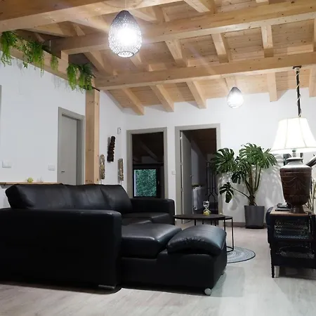 Apartment 3 Lienzos